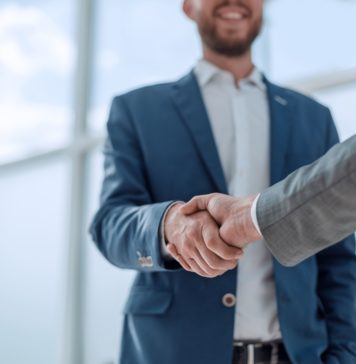 ZF und CATL kooperieren für optimalen Aftermarket-Service bei E-Mobilität und Energiespeicherung