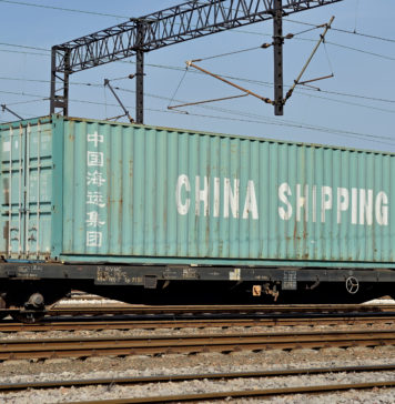 Die Weichen werden gestellt IPCD_Die-Weichen-werden-gestellt-China Shipping Cargo - Tomasz Warszewski - stock.adobe.com